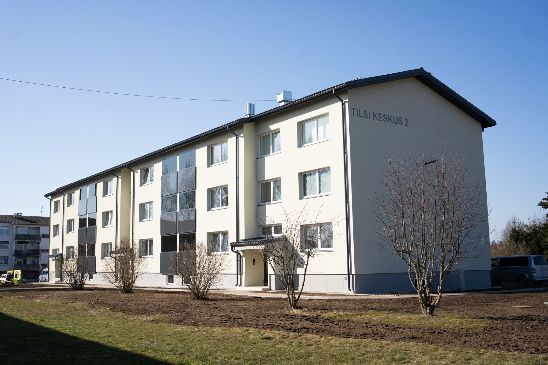Keskuse 2 korterelamu Tilsi külas pärast rekonstrueerimistöid